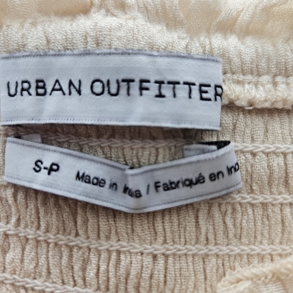 Urban Outfitters Amelia Beige Cream Off Shoulder Smock Midi Dress Sz Small NWT - Picture 8 of 10